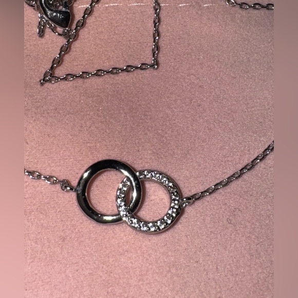 - Interlocking Circle necklace  sterling silverl| Layering necklace - Picture 5 of 6